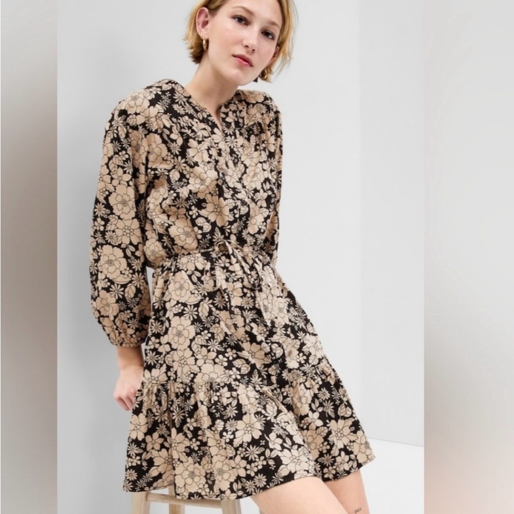 GAP Black & Cream Dress with Bishop Sleeves